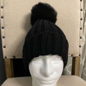 Black Pom beanie hat